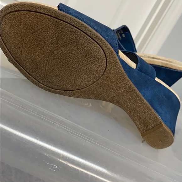 Impo open toe blue Slide ons heels. Size 8 - Picture 9 of 11